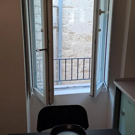 Corte Sui Tetti Di * Μπάρι